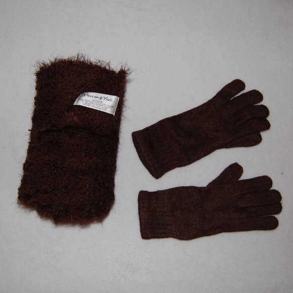 Preston & York Knit Scarf (OS) with Matching Gloves (S) - Picture 6 of 6